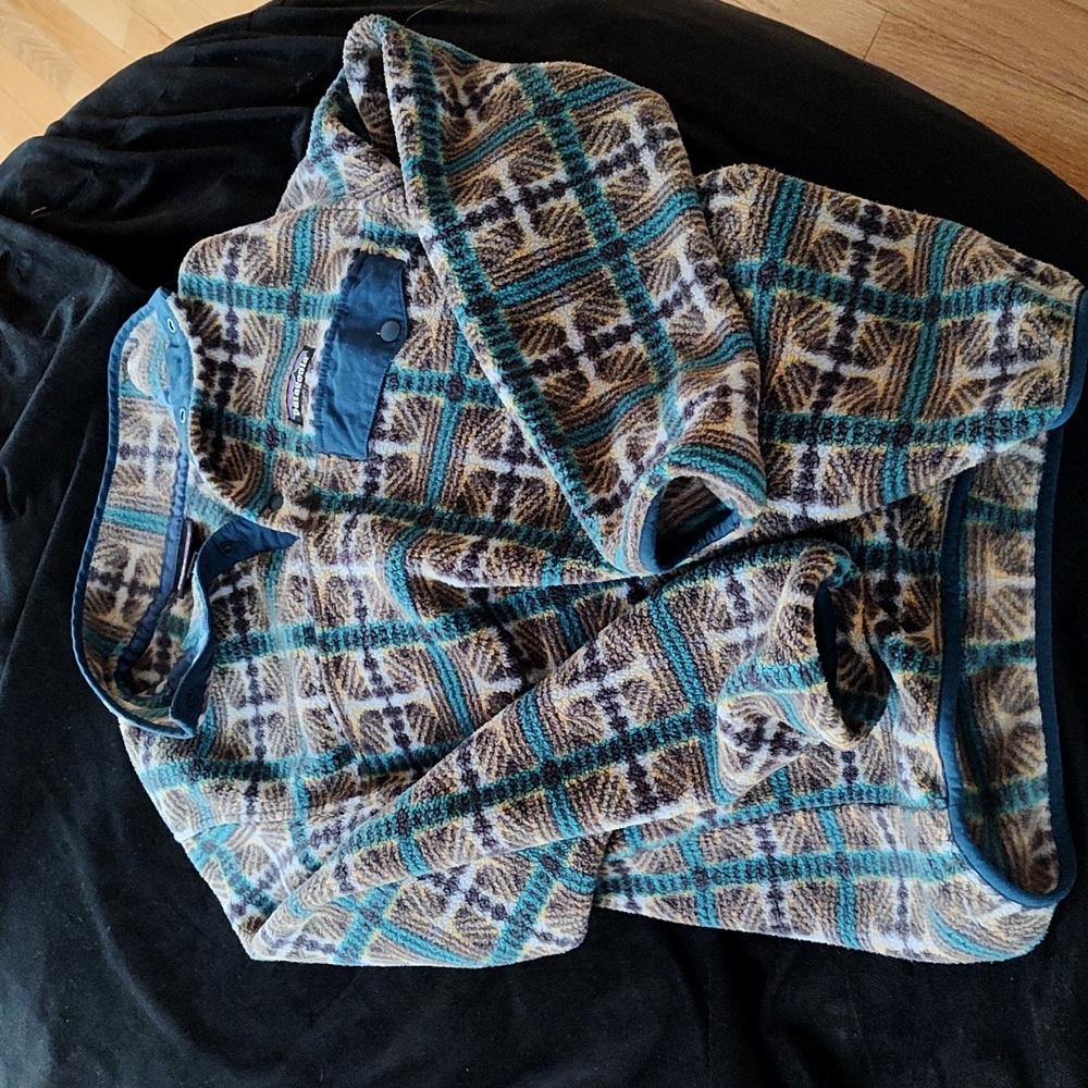 Patagonia fleece size small